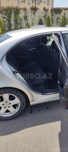 Mercedes E 220 2004, 297,000 km - 2.2 l - Bakı