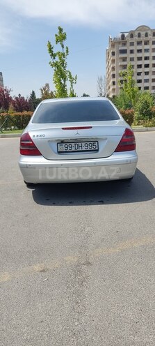 Mercedes E 220 2004, 297,000 km - 2.2 l - Bakı