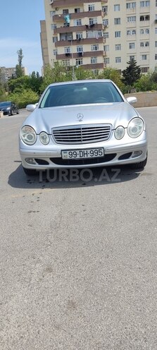 Mercedes E 220 2004, 297,000 km - 2.2 l - Bakı
