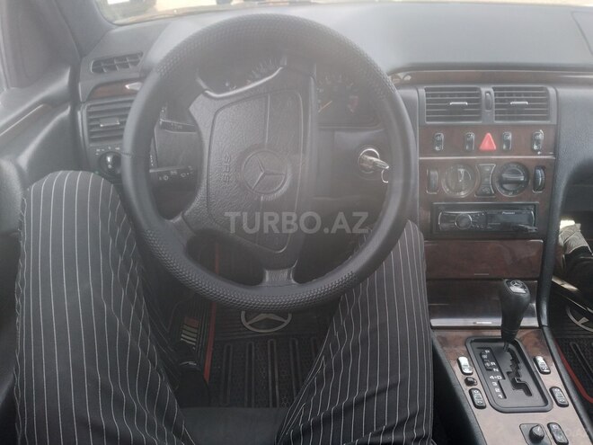 Mercedes E 230 1997, 313,097 km - 2.0 l - Bakı