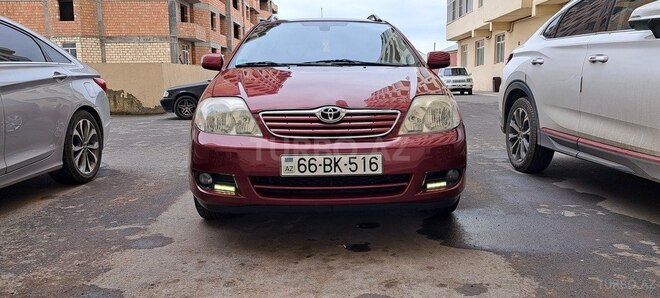 Toyota Corolla 2005, 196,000 km - 1.4 л - Tovuz
