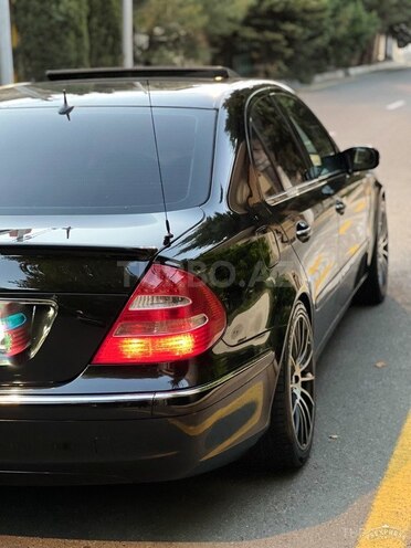 Mercedes E 240 2004, 251,000 km - 2.6 l - Bakı