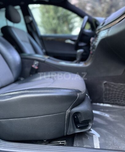 Mercedes E 240 2004, 251,000 km - 2.6 l - Bakı