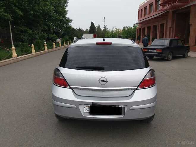 Opel Astra 2009, 214,000 km - 1.4 l - Gəncə