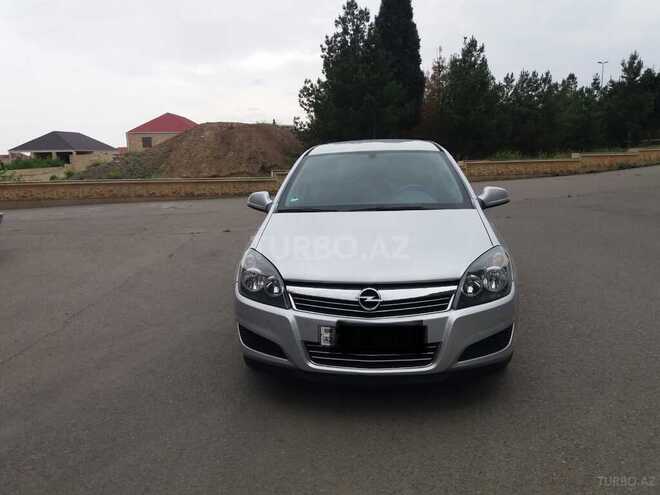 Opel Astra 2009, 214,000 km - 1.4 l - Gəncə