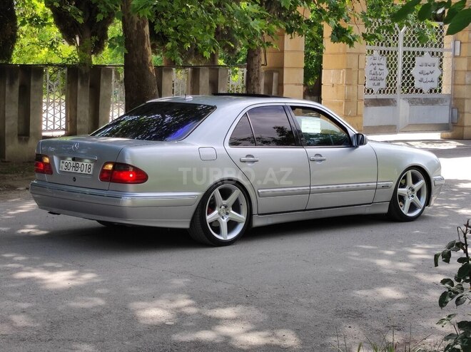 Mercedes E 320 2001, 280,000 km - 3.2 l - Mingəçevir