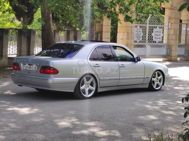 Mercedes E 320 2001, 280,000 km - 3.2 l - Mingəçevir