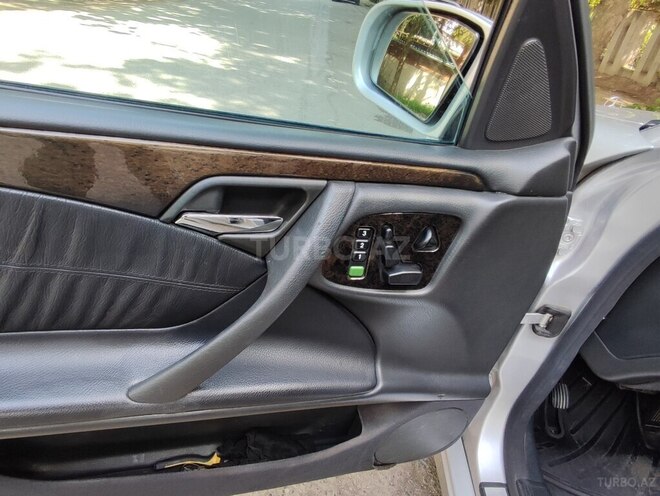 Mercedes E 320 2001, 280,000 km - 3.2 l - Mingəçevir