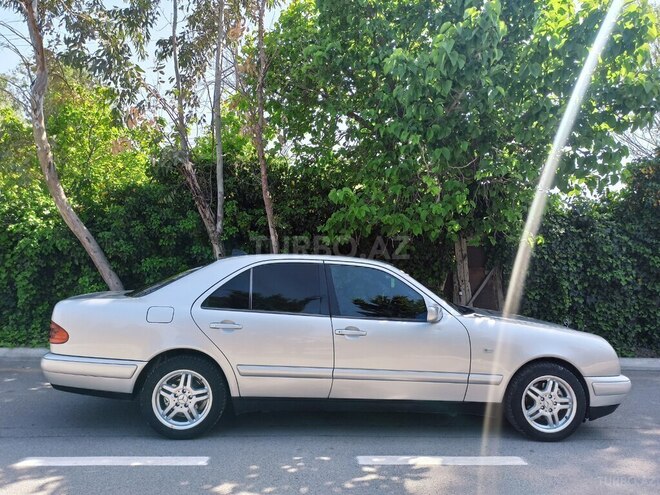 Mercedes E 240 1998, 395,000 km - 2.4 л - Sumqayıt