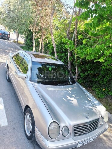 Mercedes E 240 1998, 395,000 km - 2.4 л - Sumqayıt