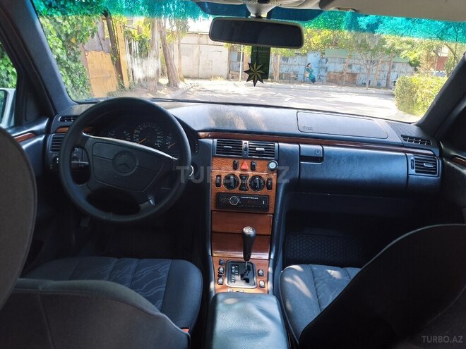 Mercedes E 240 1998, 395,000 km - 2.4 л - Sumqayıt