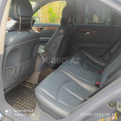 Mercedes E 240 2003, 279,000 km - 2.6 l - Füzuli