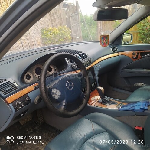 Mercedes E 240 2003, 279,000 km - 2.6 l - Füzuli