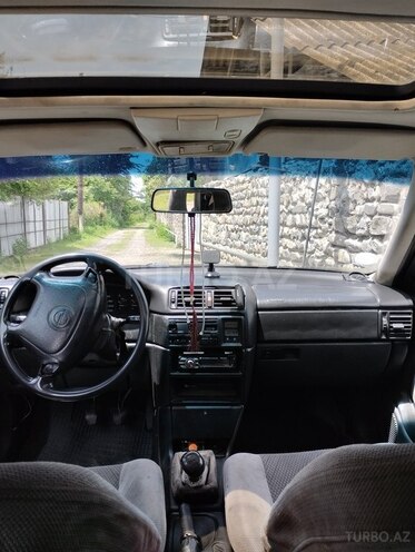 Opel Vectra 1994, 372,000 km - 2.0 л - Zaqatala