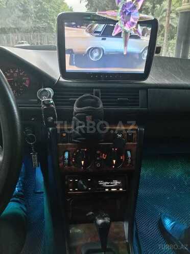 Mercedes E 220 1993, 388,888 km - 2.2 l - Yevlax