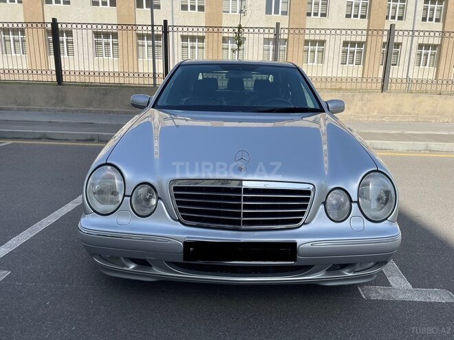 Mercedes E 240 2001, 235,000 km - 2.4 l - Bakı