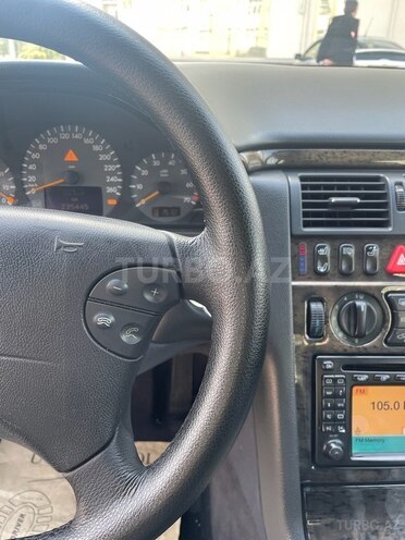 Mercedes E 240 2001, 235,000 km - 2.4 l - Bakı