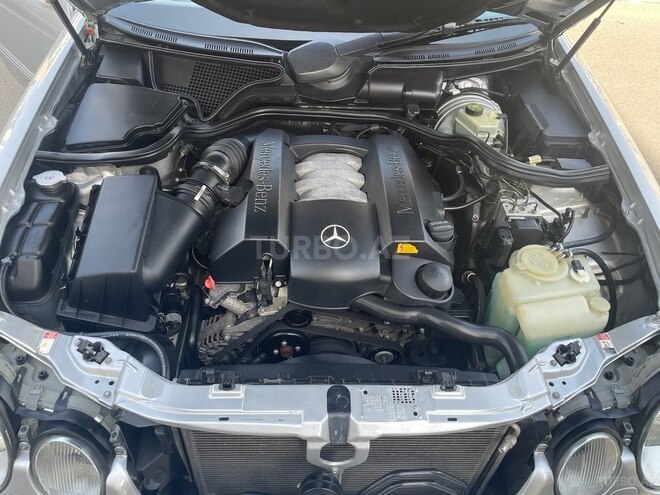 Mercedes E 240 2001, 235,000 km - 2.4 l - Bakı