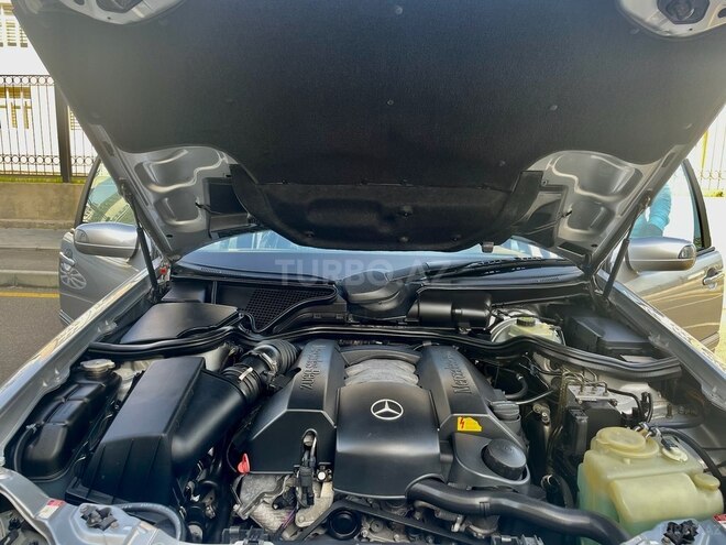 Mercedes E 240 2001, 235,000 km - 2.4 l - Bakı