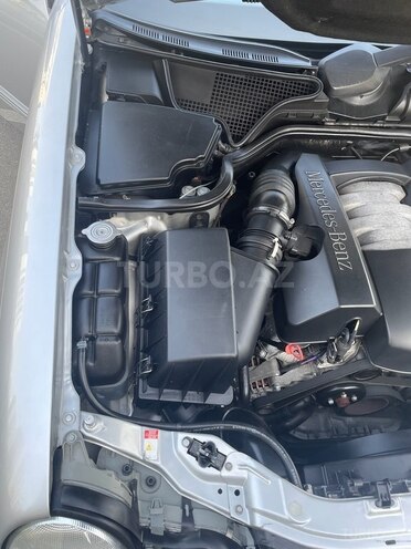 Mercedes E 240 2001, 235,000 km - 2.4 l - Bakı