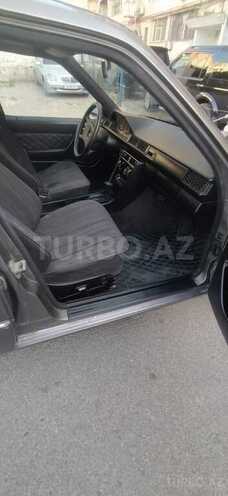Mercedes E 200 1989, 382,000 km - 2.0 l - Bakı