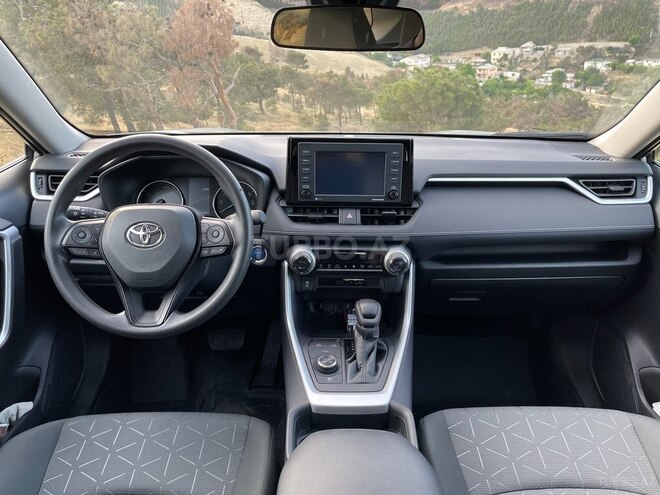 Toyota RAV4 2021, 5,500 km - 2.5 l - Bakı