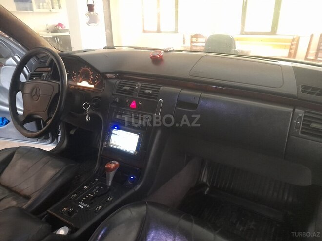 Mercedes E 320 1998, 219,454 km - 3.2 л - Zaqatala