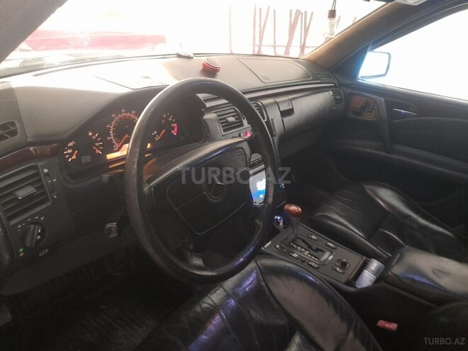 Mercedes E 320 1998, 219,454 km - 3.2 л - Zaqatala
