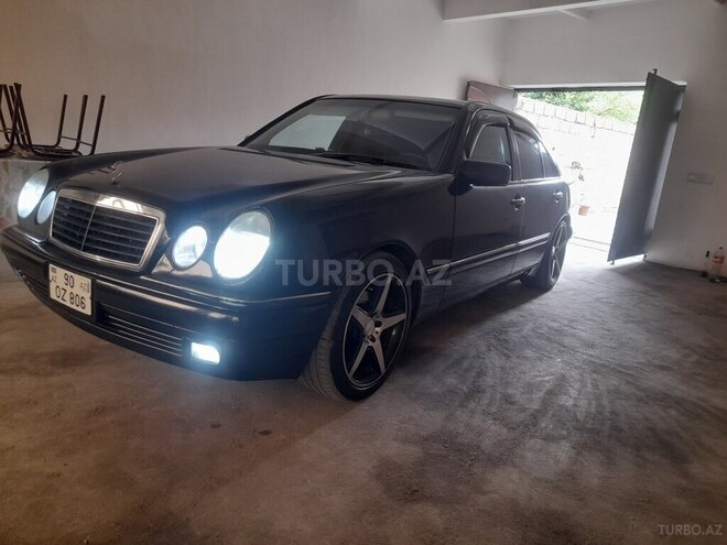 Mercedes E 320 1998, 219,454 km - 3.2 л - Zaqatala