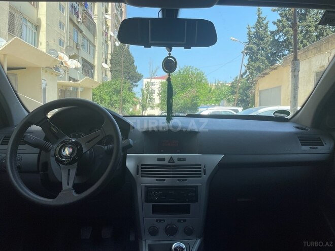 Opel Astra 2010, 190,000 km - 1.4 l - Bakı