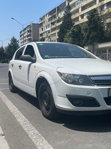 Opel Astra 2010, 190,000 km - 1.4 l - Bakı