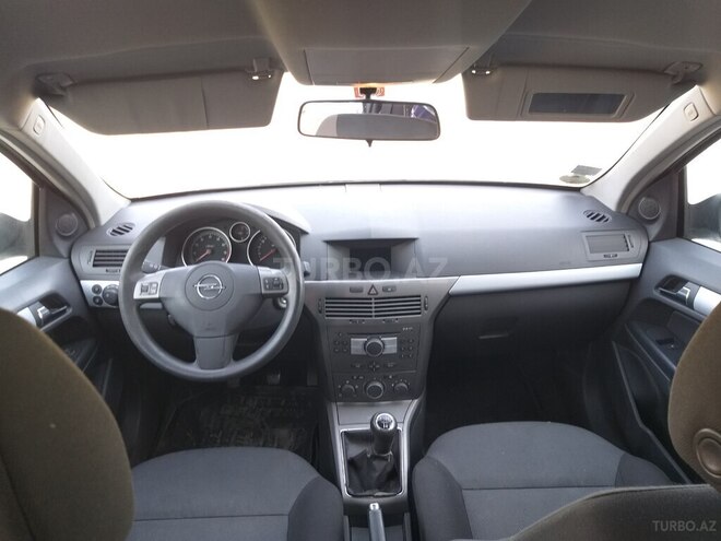 Opel Astra 2005, 131,185 km - 1.4 l - Yevlax