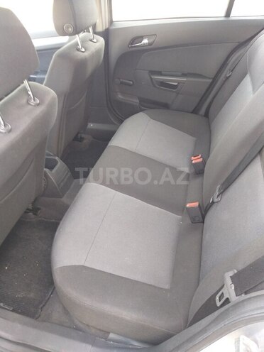 Opel Astra 2005, 131,185 km - 1.4 l - Yevlax