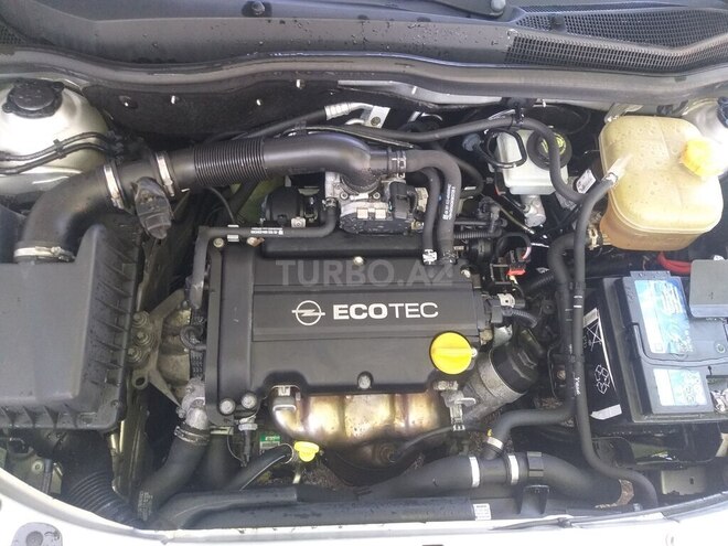 Opel Astra 2005, 131,185 km - 1.4 l - Yevlax