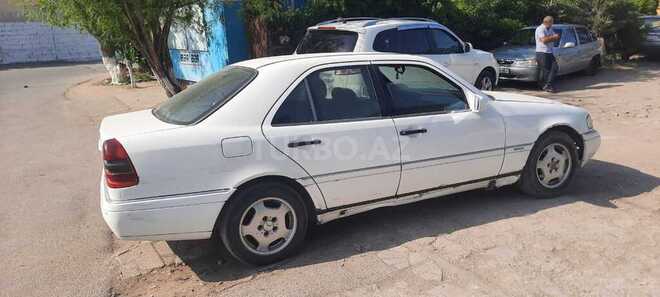 Mercedes C 200 1994, 236,000 km - 2.0 l - Sumqayıt