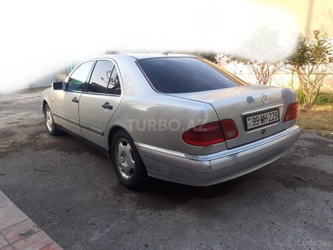Mercedes E 300 1995, 600,000 km - 3.0 l - Biləsuvar