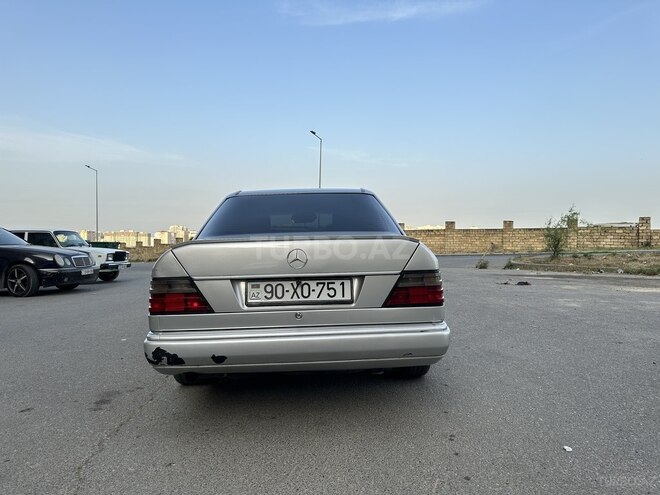 Mercedes E 220 1993, 350,000 km - 2.2 l - Bakı