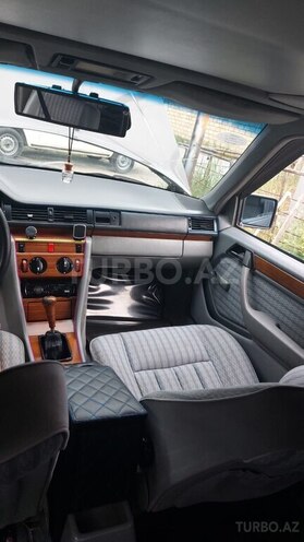 Mercedes E 200 1991, 350,000 km - 2.0 л - Oğuz