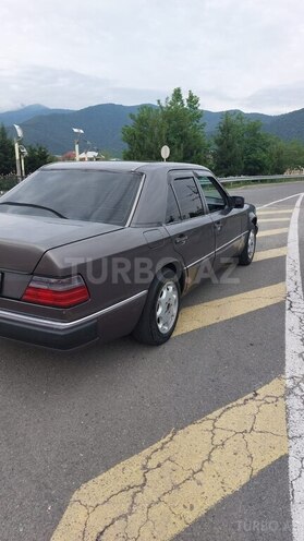 Mercedes E 200 1991, 350,000 km - 2.0 л - Oğuz