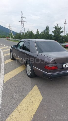 Mercedes E 200 1991, 350,000 km - 2.0 л - Oğuz