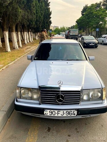 Mercedes E 200 1991, 200,000 km - 2.0 l - Bakı