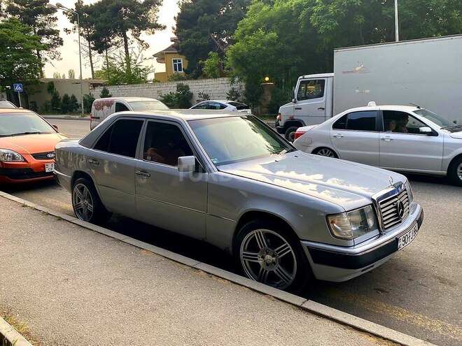 Mercedes E 200 1991, 200,000 km - 2.0 l - Bakı