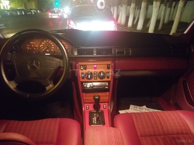 Mercedes E 200 1991, 200,000 km - 2.0 l - Bakı