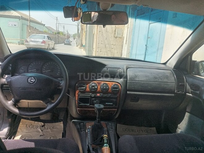 Opel Vectra 1998, 169,000 km - 2.0 l - Bakı