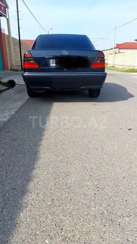Mercedes C 180 1998, 275,000 km - 1.8 l - Horadiz