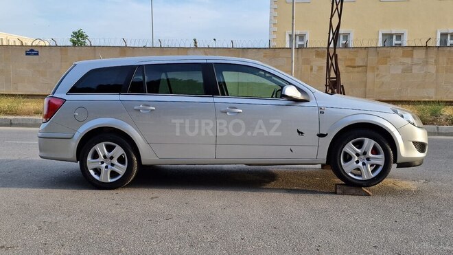 Opel Astra 2010, 200,000 km - 1.3 l - Bakı