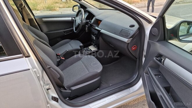 Opel Astra 2010, 200,000 km - 1.3 l - Bakı