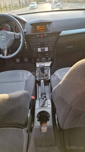 Opel Astra 2010, 200,000 km - 1.3 l - Bakı