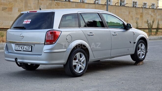 Opel Astra 2010, 200,000 km - 1.3 l - Bakı