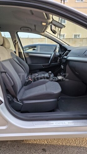 Opel Astra 2010, 200,000 km - 1.3 l - Bakı